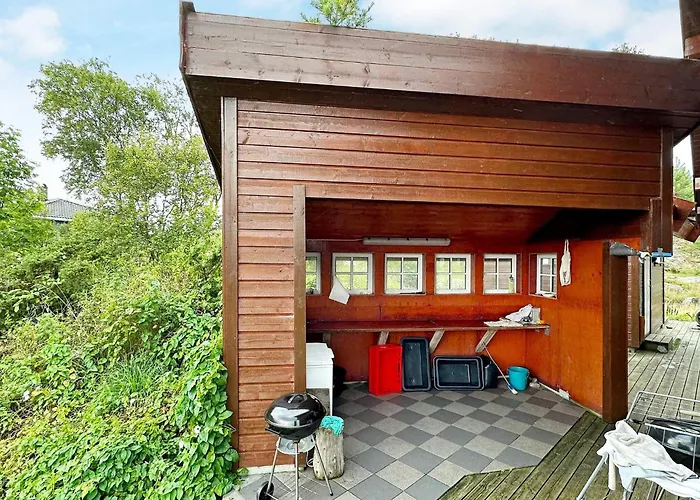 8 Person In Vevang-by Traum * Vevang
