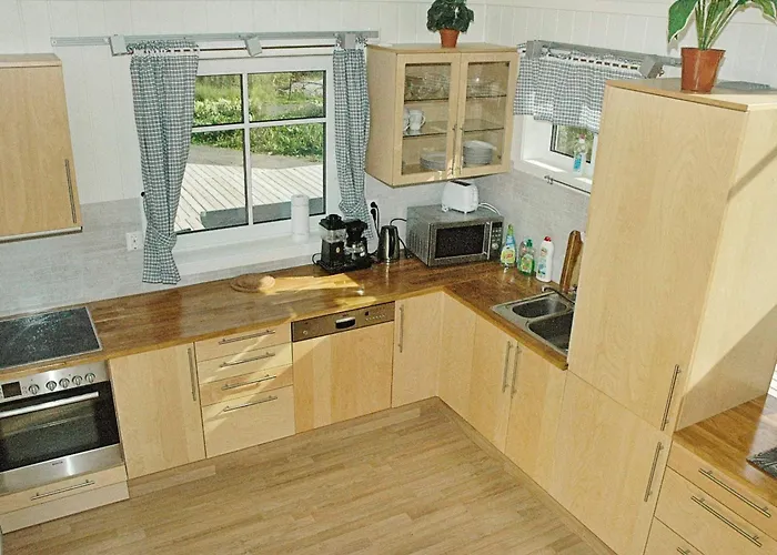 8 Person In Vevang-by Traum * Vevang